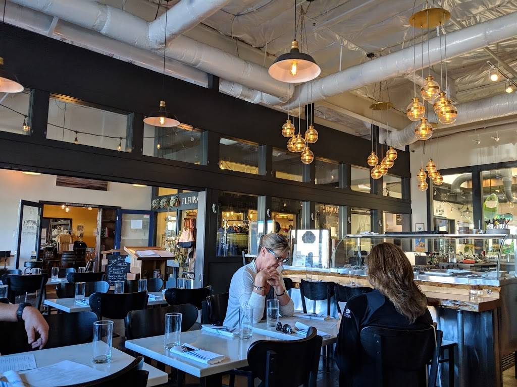 Chelsea Farms Oyster Bar | restaurant | 222 Capitol Way N, Olympia, WA 98501, USA | 3609157784 OR +1 360-915-7784