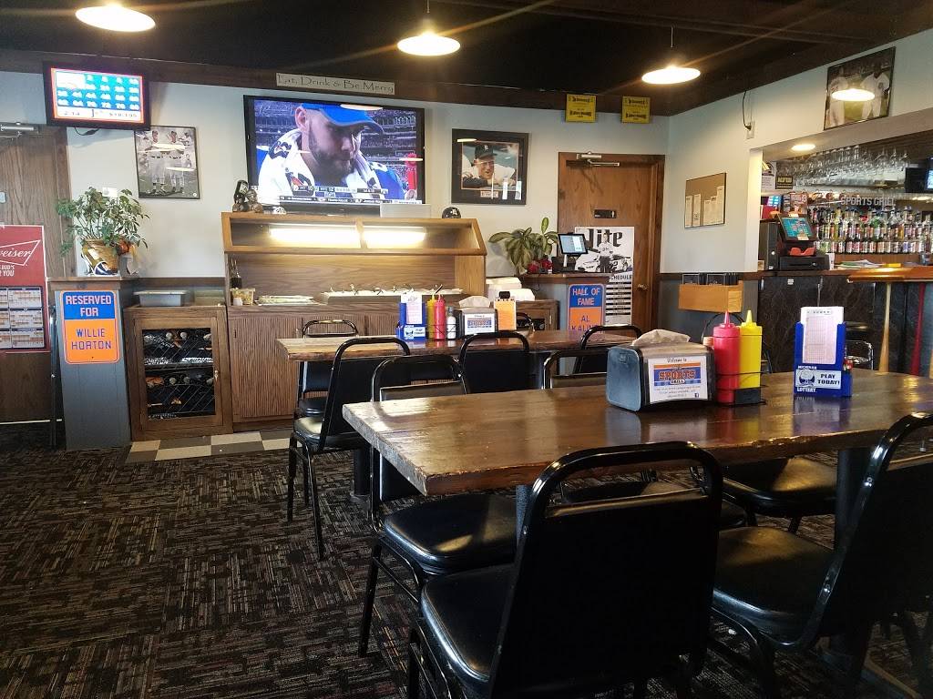 CJs Sports Grill | restaurant | 201 N Mable St, Pinconning, MI 48650, USA | 9892002255 OR +1 989-200-2255