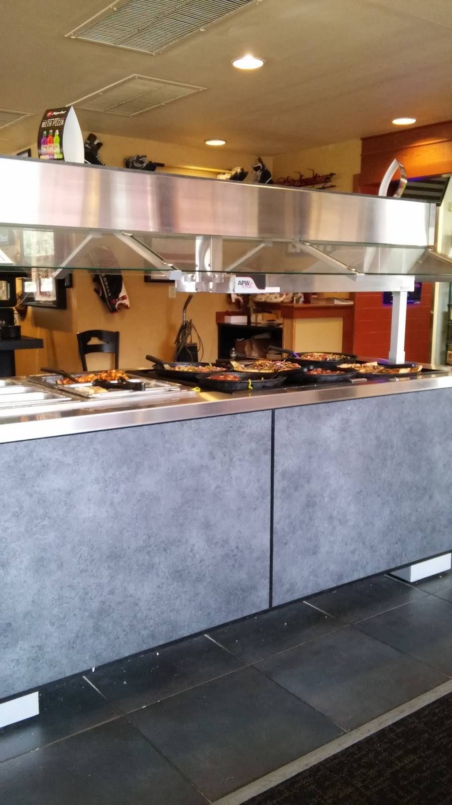 Pizza Hut | meal takeaway | 677 Main St, Bridgeport, OH 43912, USA | 7406351300 OR +1 740-635-1300