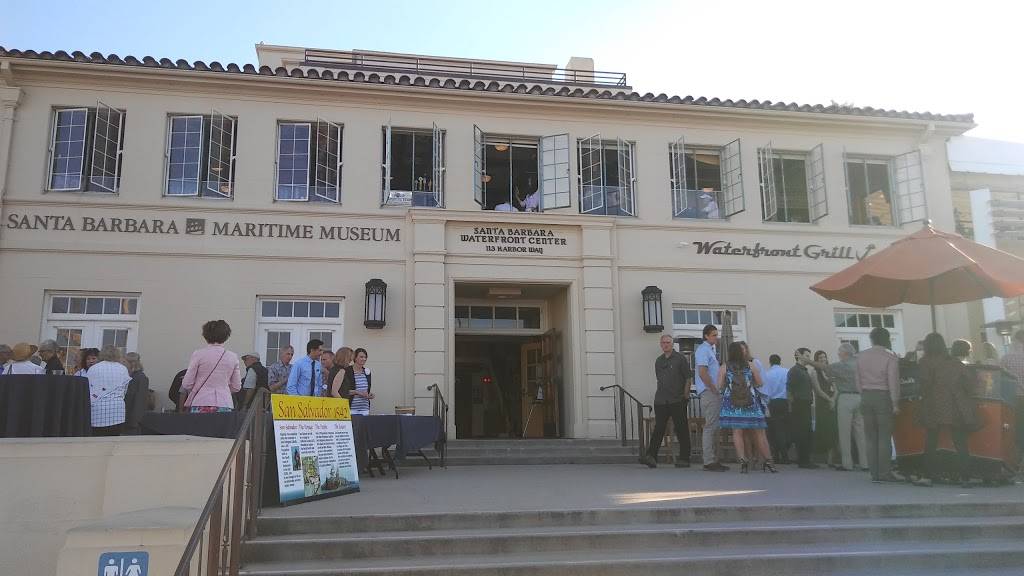 Endless Summer Bar Cafe | restaurant | 113 Harbor Way Suite 180, Santa Barbara, CA 93109, USA | 8055644666 OR +1 805-564-4666