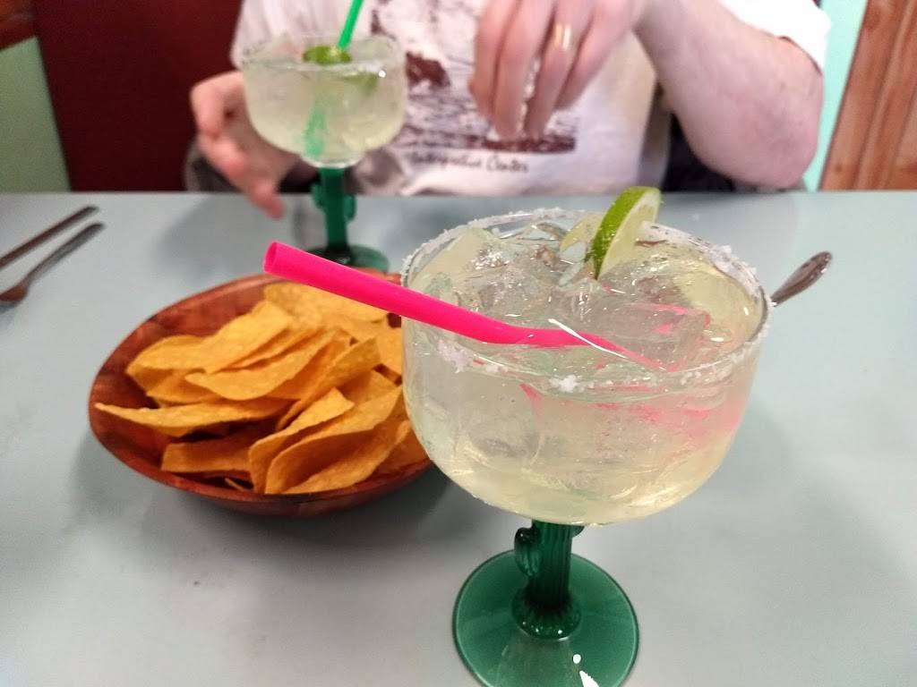 El Rinconcito Mexican Restaurant | restaurant | 2416 Yew St, Bellingham, WA 98229, USA | 3606479055 OR +1 360-647-9055