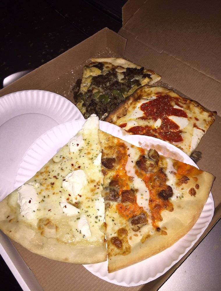 Route 3 Pizza | restaurant | 590 NJ-3, Clifton, NJ 07014, USA | 9737778889 OR +1 973-777-8889