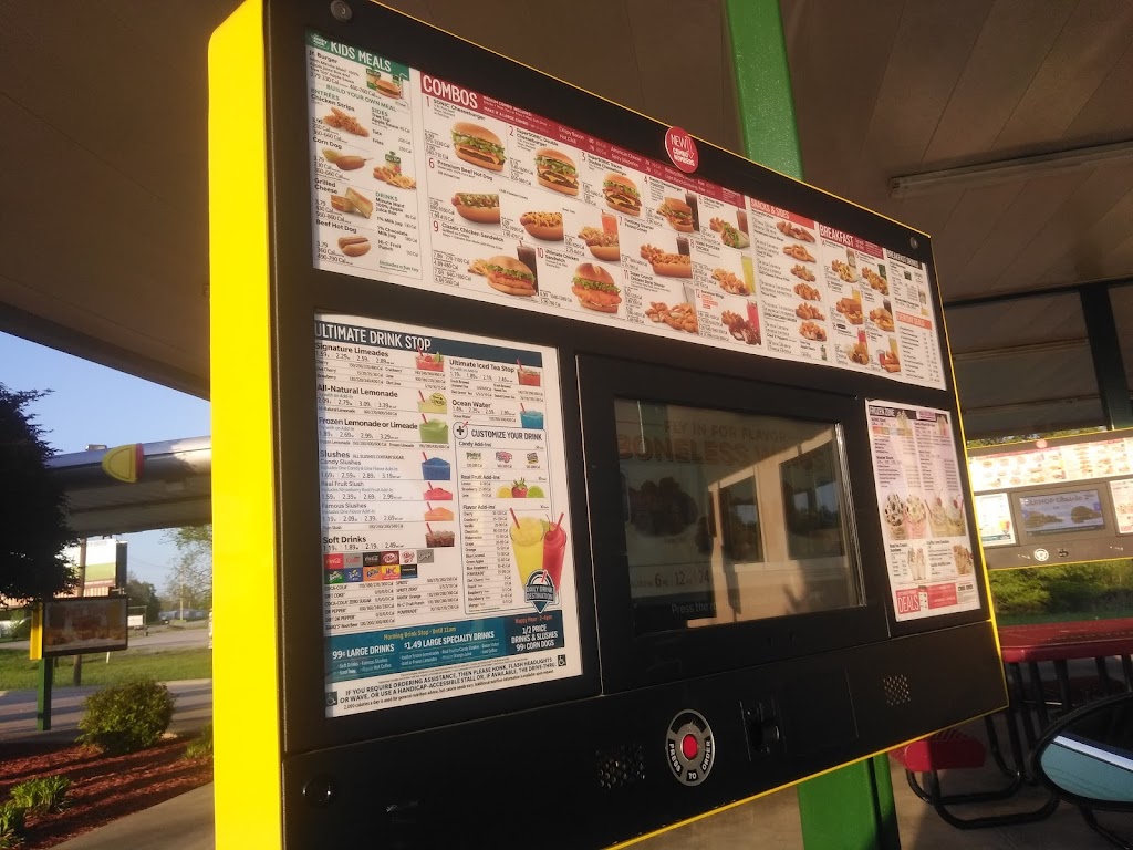 Sonic Drive-In | restaurant | 7368 US-62 West, Gassville, AR 72635, USA | 8704357070 OR +1 870-435-7070