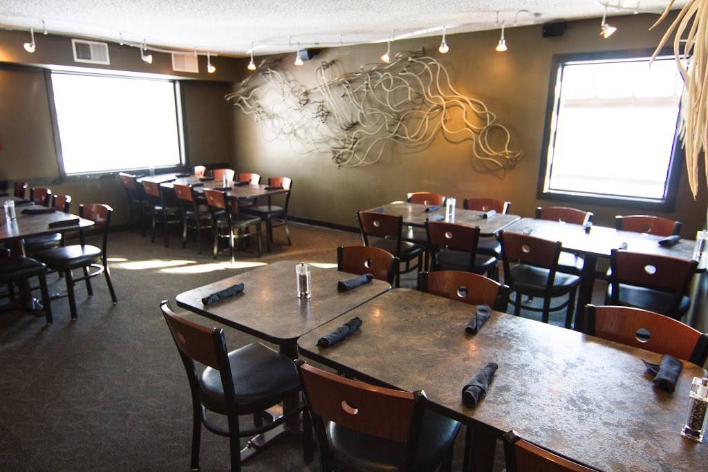 Cedar Falls Brown Bottle | restaurant | 1111 Center St, Cedar Falls, IA 50613, USA | 3192662616 OR +1 319-266-2616