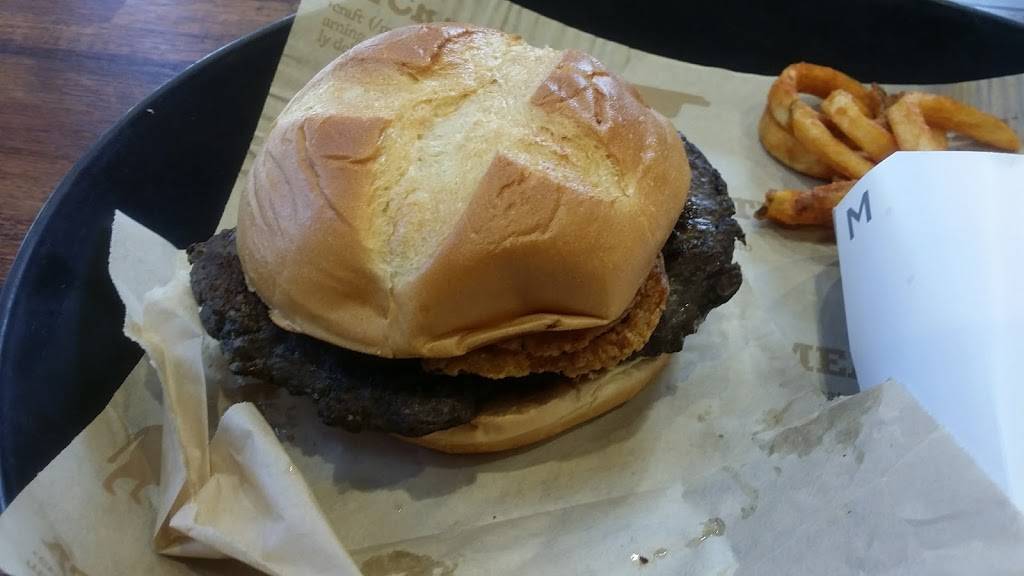 Arbys | restaurant | 664 Ritter Dr, Beaver, WV 25813, USA | 6812077187 OR +1 681-207-7187