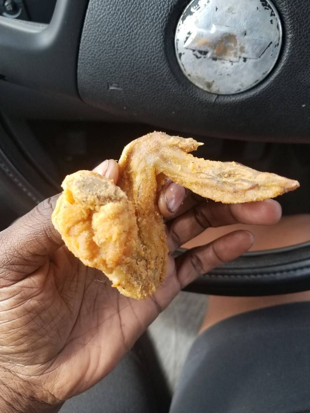 Frenchys Chicken | restaurant | 802 Rankin Rd, Houston, TX 77090, USA | 2816454993 OR +1 281-645-4993