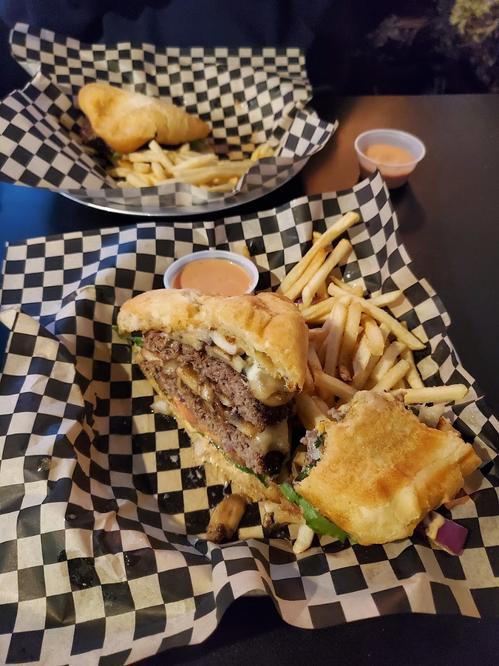 Broken Barrel | restaurant | 120 W Coe Ave, Stanfield, OR 97875, USA | 5414495555 OR +1 541-449-5555