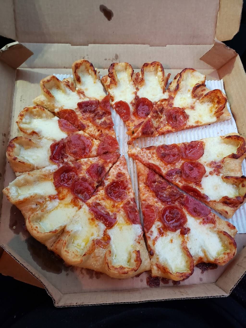 Pizza Hut | meal takeaway | 840 US 1 S #c, 11, Vero Beach, FL 32962, USA | 7725623200 OR +1 772-562-3200