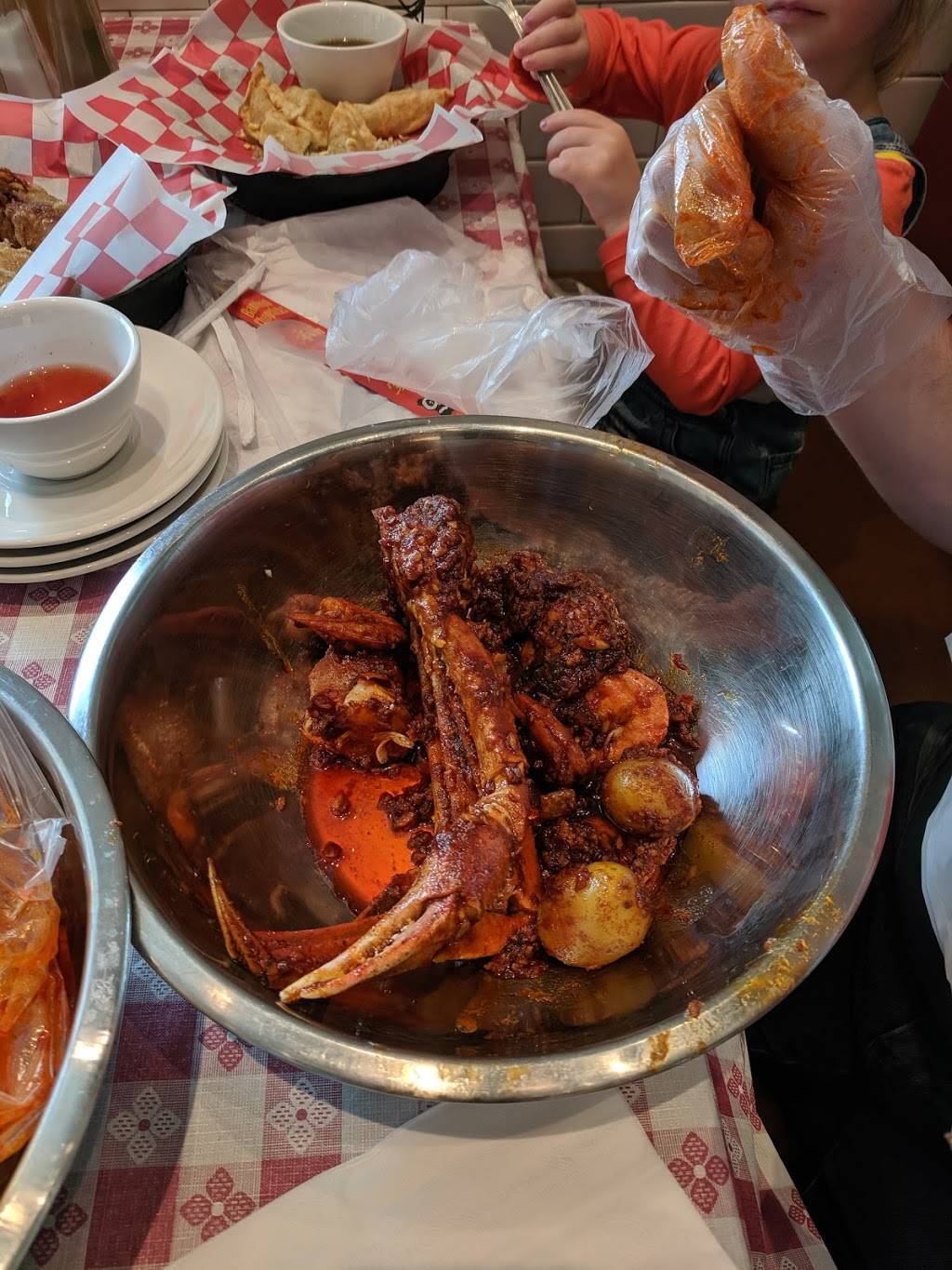 Viet Cajun & Noodles | restaurant | 437 Commerce Dr #100, Woodbury, MN 55125, USA | 6516832172 OR +1 651-683-2172