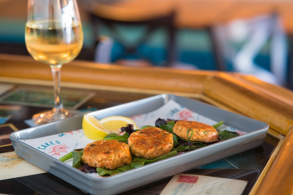 Reef Cakes | restaurant | 1812 S Osprey Ave, Sarasota, FL 34239, USA | 9414447968 OR +1 941-444-7968