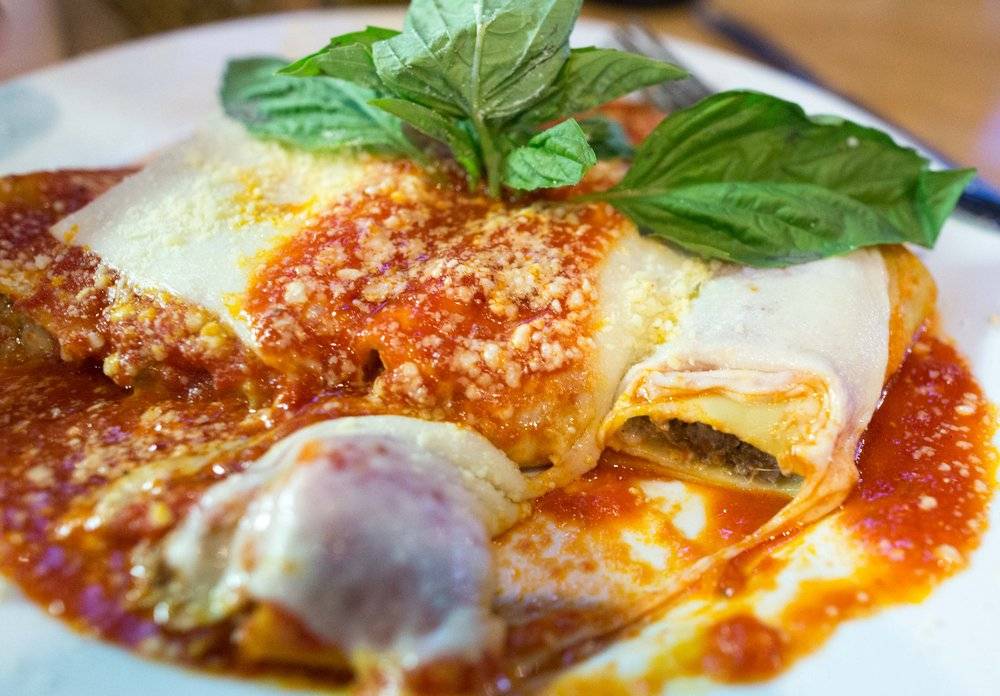 Tuttorosso Pizzeria | meal delivery | 7863 Blind Pass Rd, St Pete Beach, FL 33706, USA | 7278009864 OR +1 727-800-9864