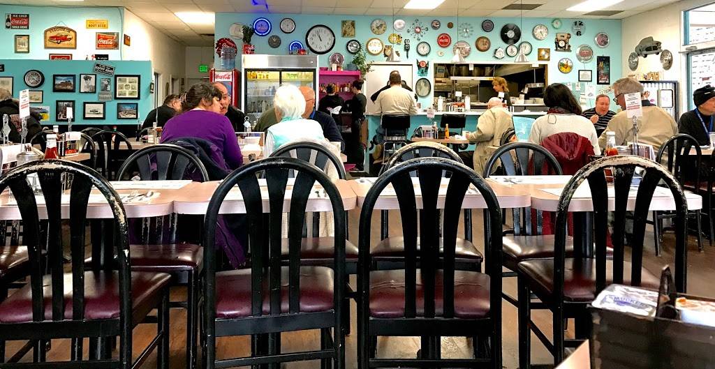 Pennys Diner | restaurant | 2072 Nevada City Hwy, Grass Valley, CA 95945, USA | 5304775673 OR +1 530-477-5673