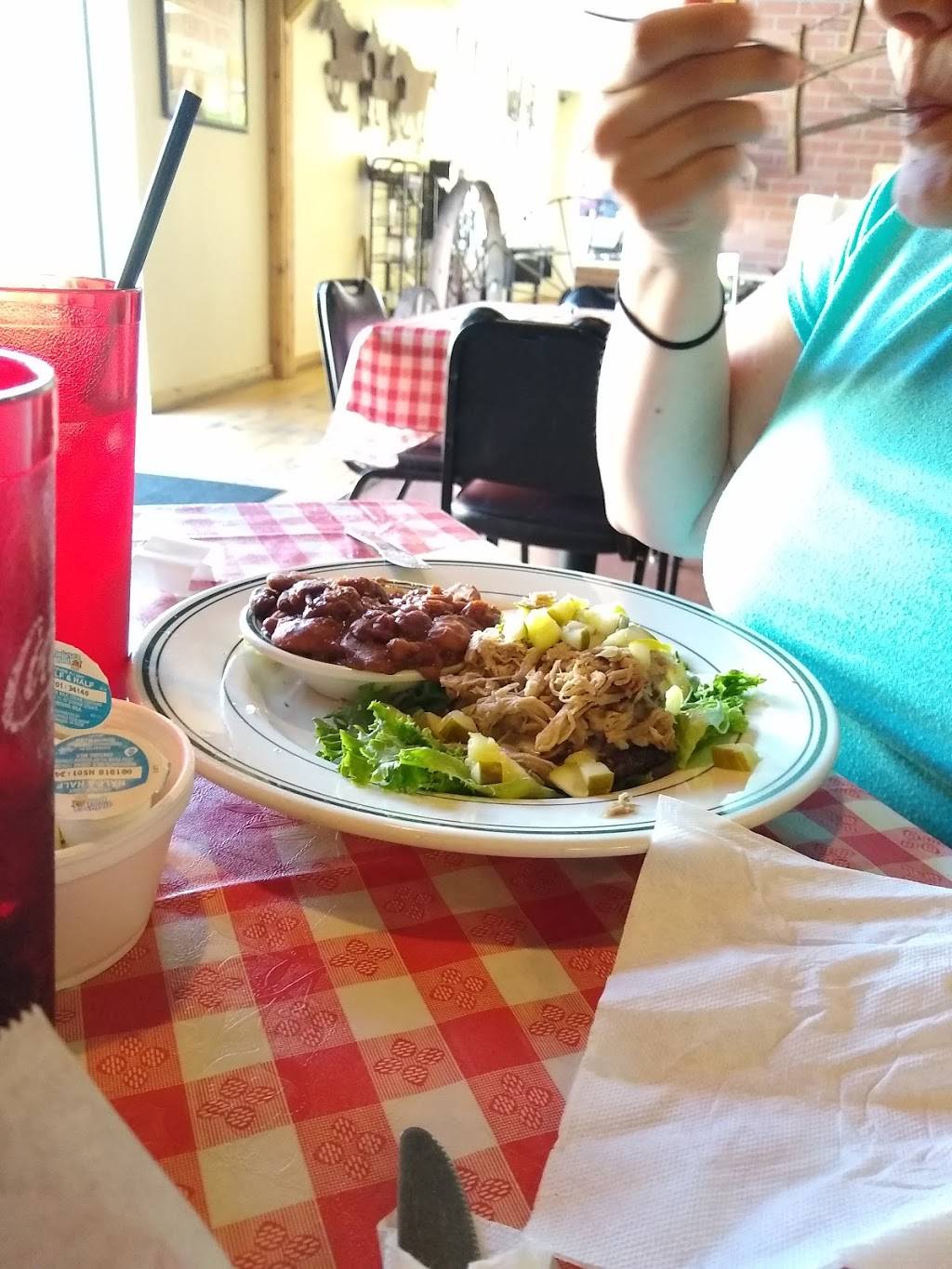 Ziggys BBQ Smokehouse & Ice Cream Parlor | restaurant | 135 S Main St, Oregon, WI 53575, USA | 6082910915 OR +1 608-291-0915