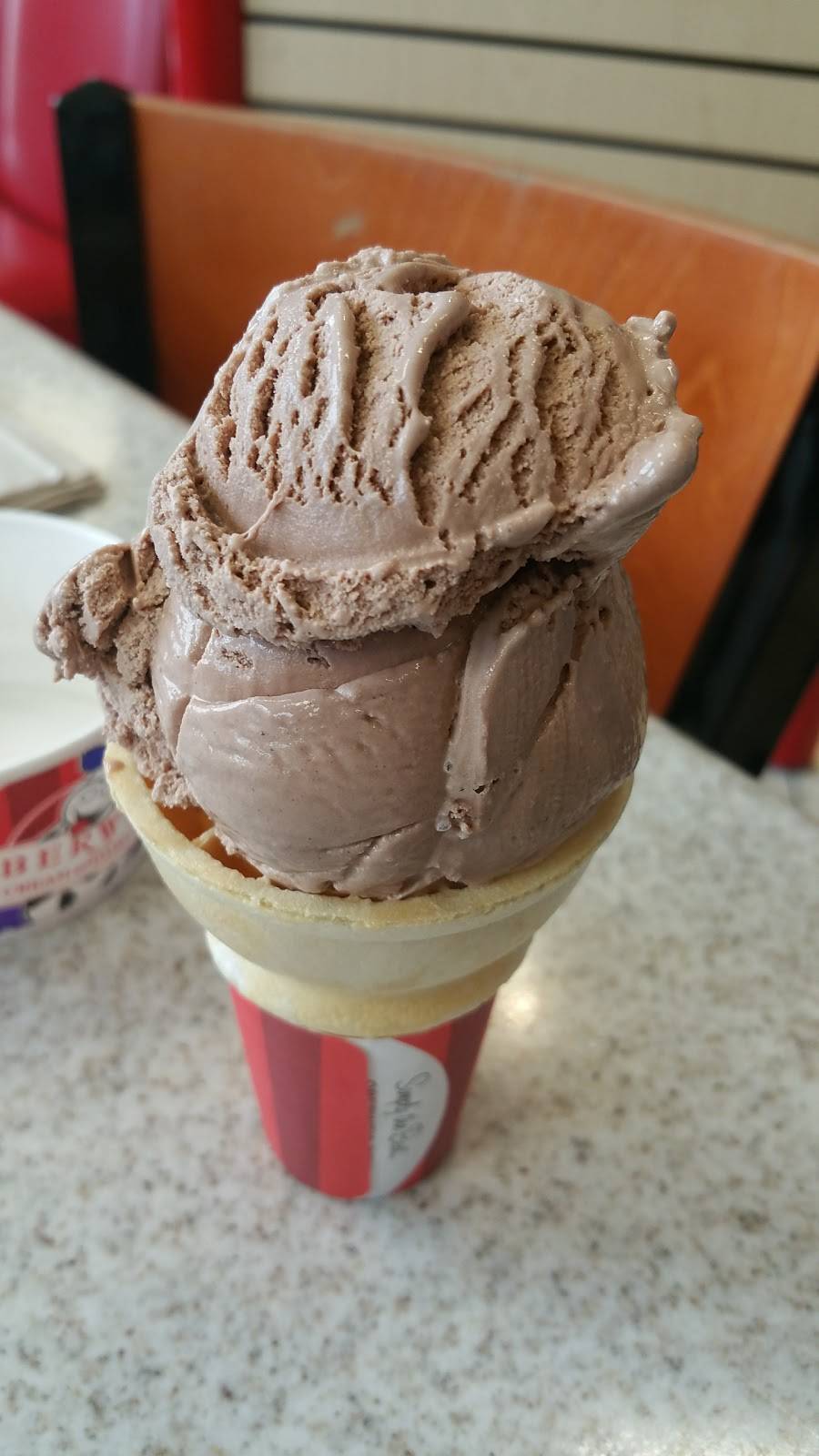 Oberweis Ice Cream and Dairy Store | restaurant | 7202 W 159th St, Orland Park, IL 60462, USA | 7084297220 OR +1 708-429-7220