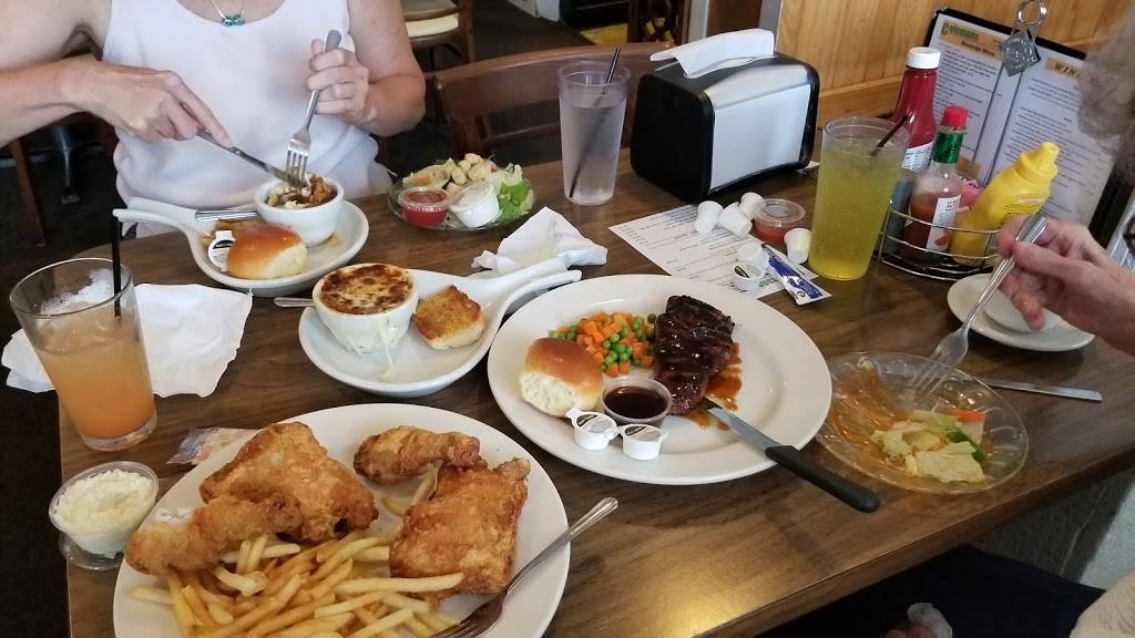 Colemans Tavern & Grill | restaurant | 823 Lake Ave, Woodstock, IL 60098, USA | 8153385000 OR +1 815-338-5000