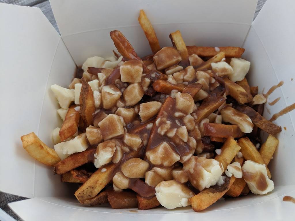 Charleston Cookhouse Chip Truck | restaurant | 312 Charleston Rd, Athens, ON K0E 1B0, Canada | 6136402873 OR +1 613-640-2873