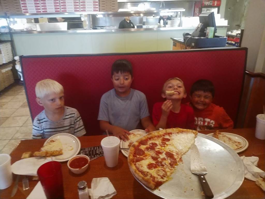 The Italian Touch | restaurant | 7603 Main St, Middletown, VA 22645, USA | 5408681400 OR +1 540-868-1400