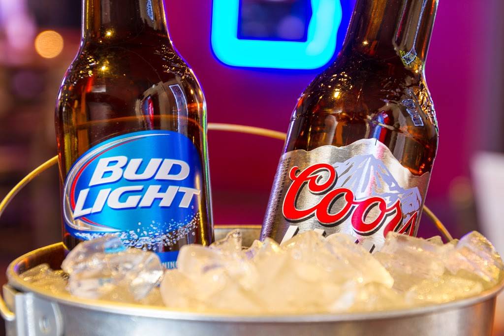 Wylers Pub & Grill | restaurant | 2385 W 27th St #513, Greeley, CO 80634, USA | 9705064000 OR +1 970-506-4000