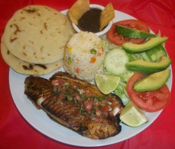 Salvadoreno Restaurant | restaurant | 330 S Gilbert Rd #20, Mesa, AZ 85204, USA | 4809645577 OR +1 480-964-5577