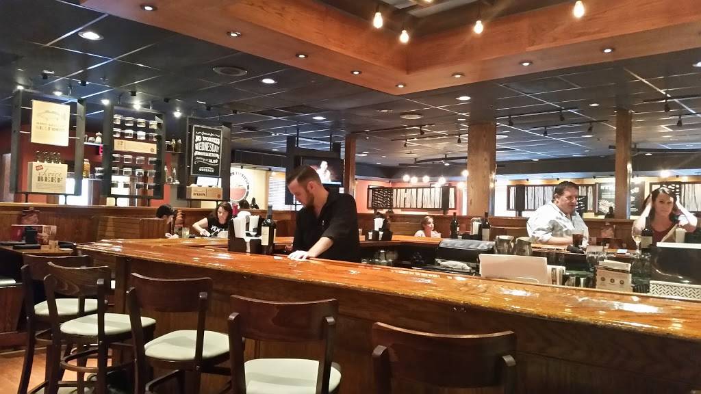 Outback Steakhouse | restaurant | 1801 SE 10th Ave, Fort Lauderdale, FL 33316, USA | 9545235600 OR +1 954-523-5600