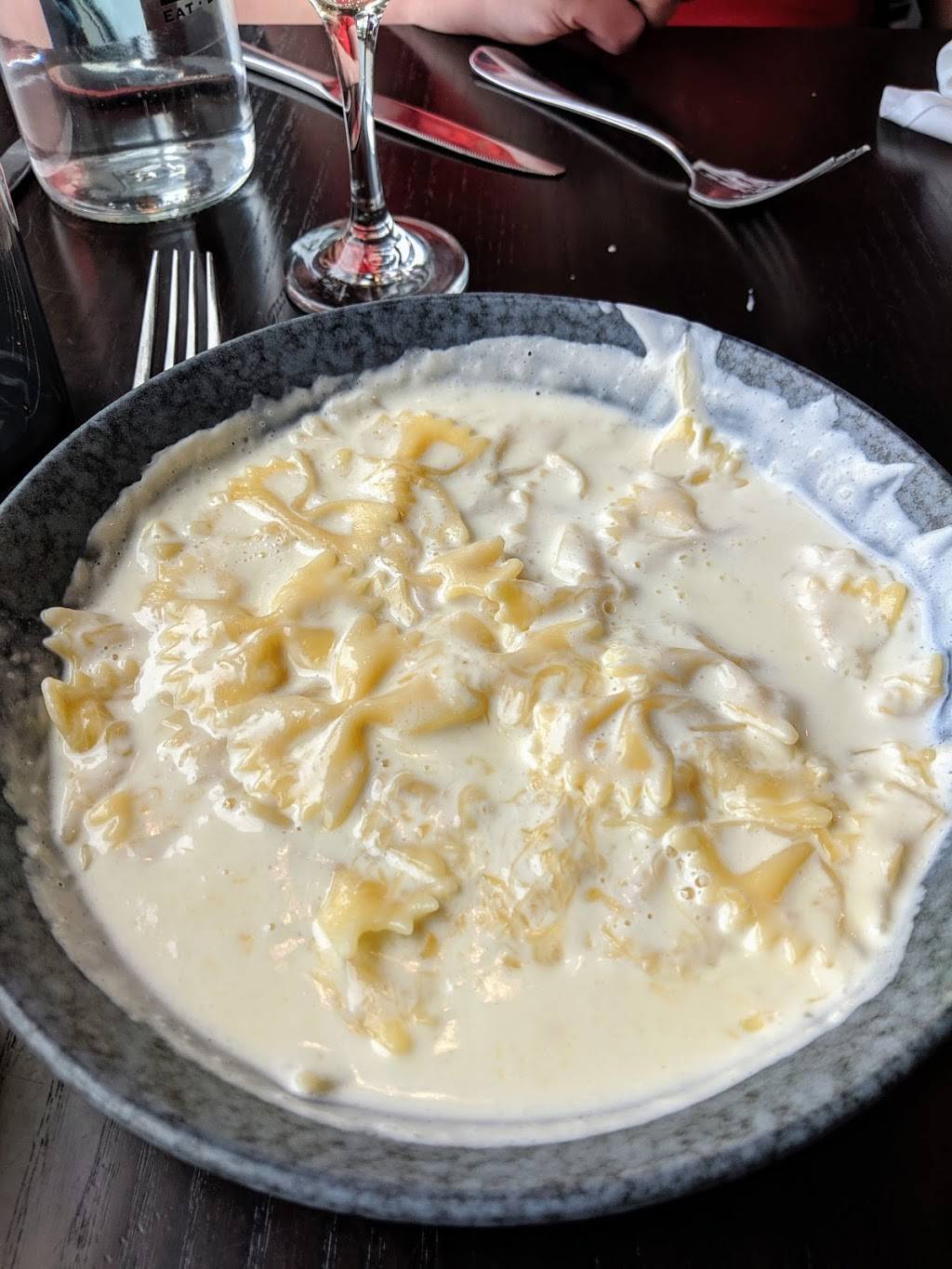 The Square Kitchen & Bar | restaurant | 1 Pond St, Sharon, MA 02067, USA | 7818677979 OR +1 781-867-7979