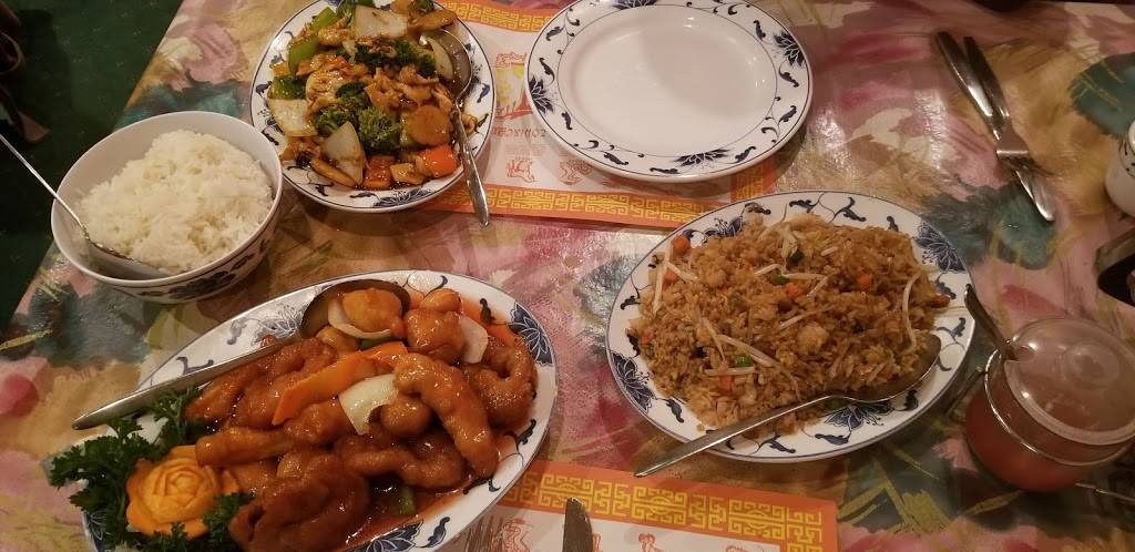 Green Garden | restaurant | 1678 S Eastwood Dr, Woodstock, IL 60098, USA | 8153381168 OR +1 815-338-1168