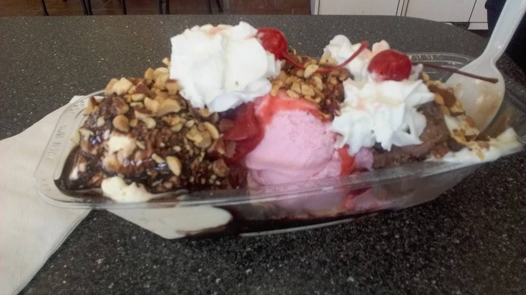 Braums Ice Cream & Burger Restaurant | restaurant | 10142 E 31st St, Tulsa, OK 74146, USA | 9186220041 OR +1 918-622-0041