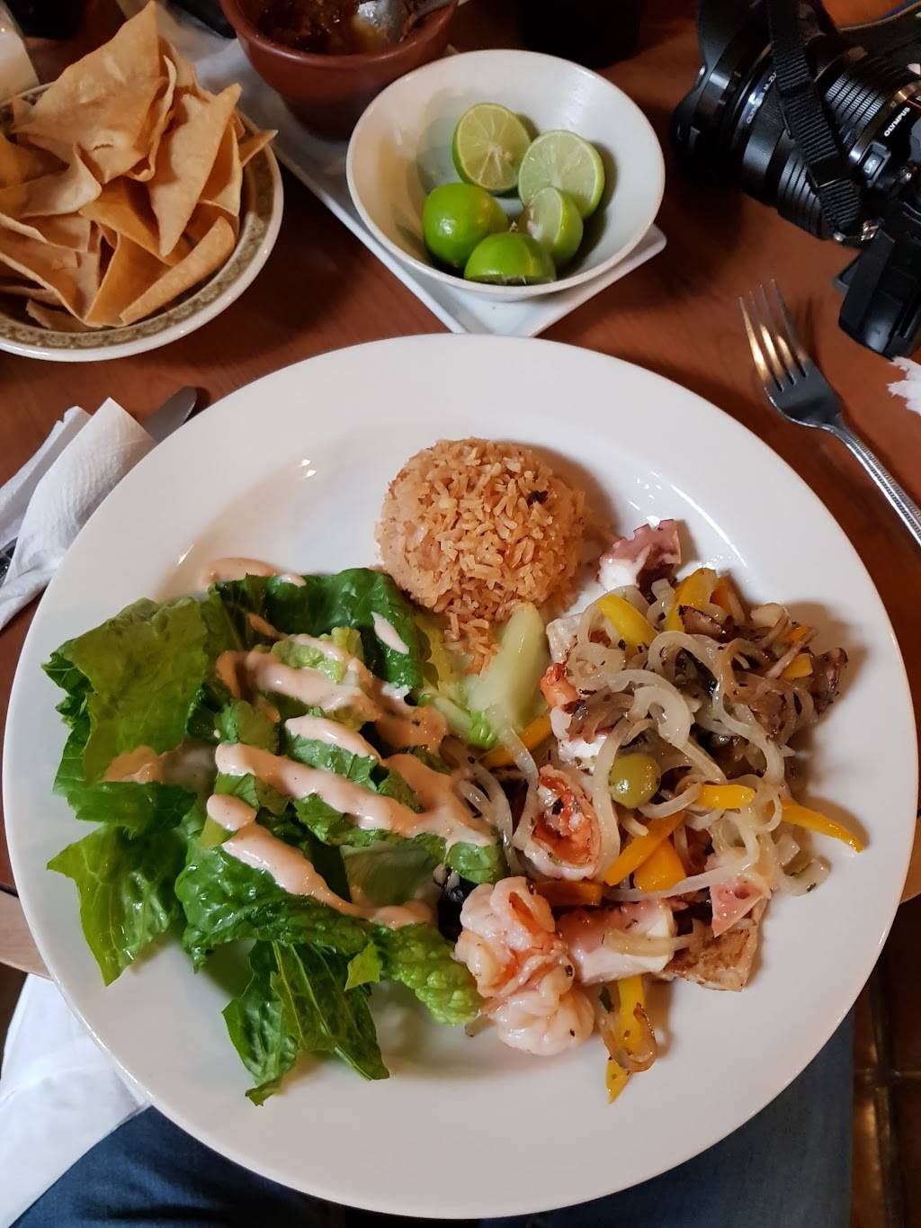 Restaurante Faro | restaurant | Benito Juárez, Encanto Sur, 21440 Tecate, B.C., Mexico | 016655212225 OR +52 665 521 2225