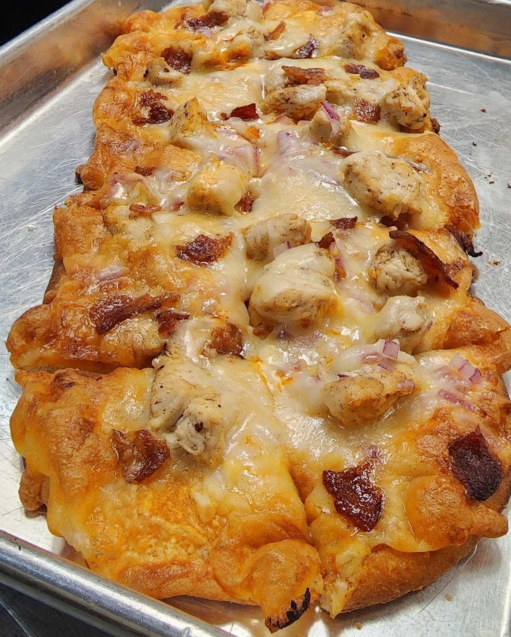 Happy Hour Sports Bar | restaurant | 117 N Main St, Waterloo, IL 62298, USA | 6189397127 OR +1 618-939-7127