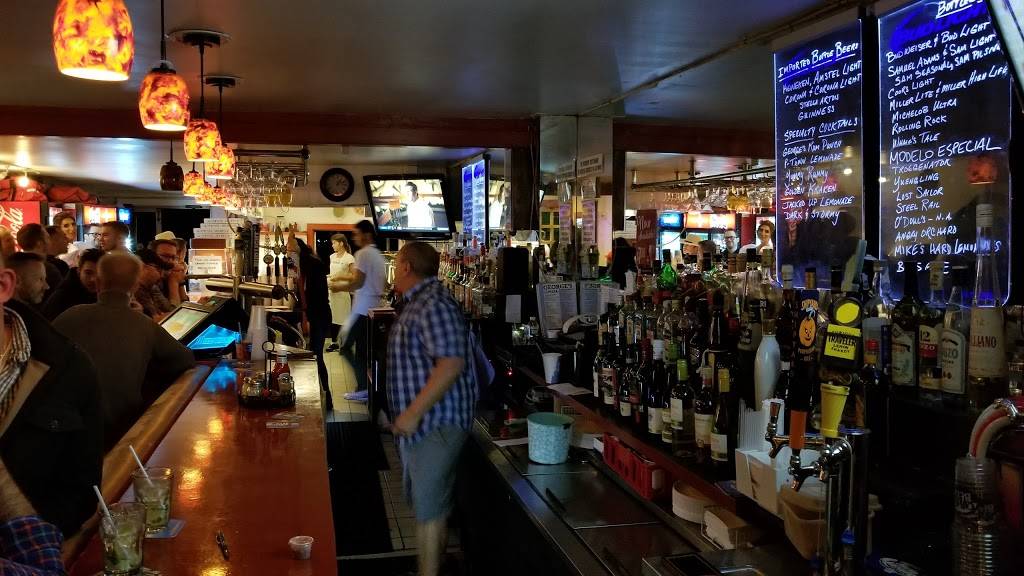 Georges Pizza | restaurant | 275 Commercial St, Provincetown, MA 02657, USA | 5084873744 OR +1 508-487-3744