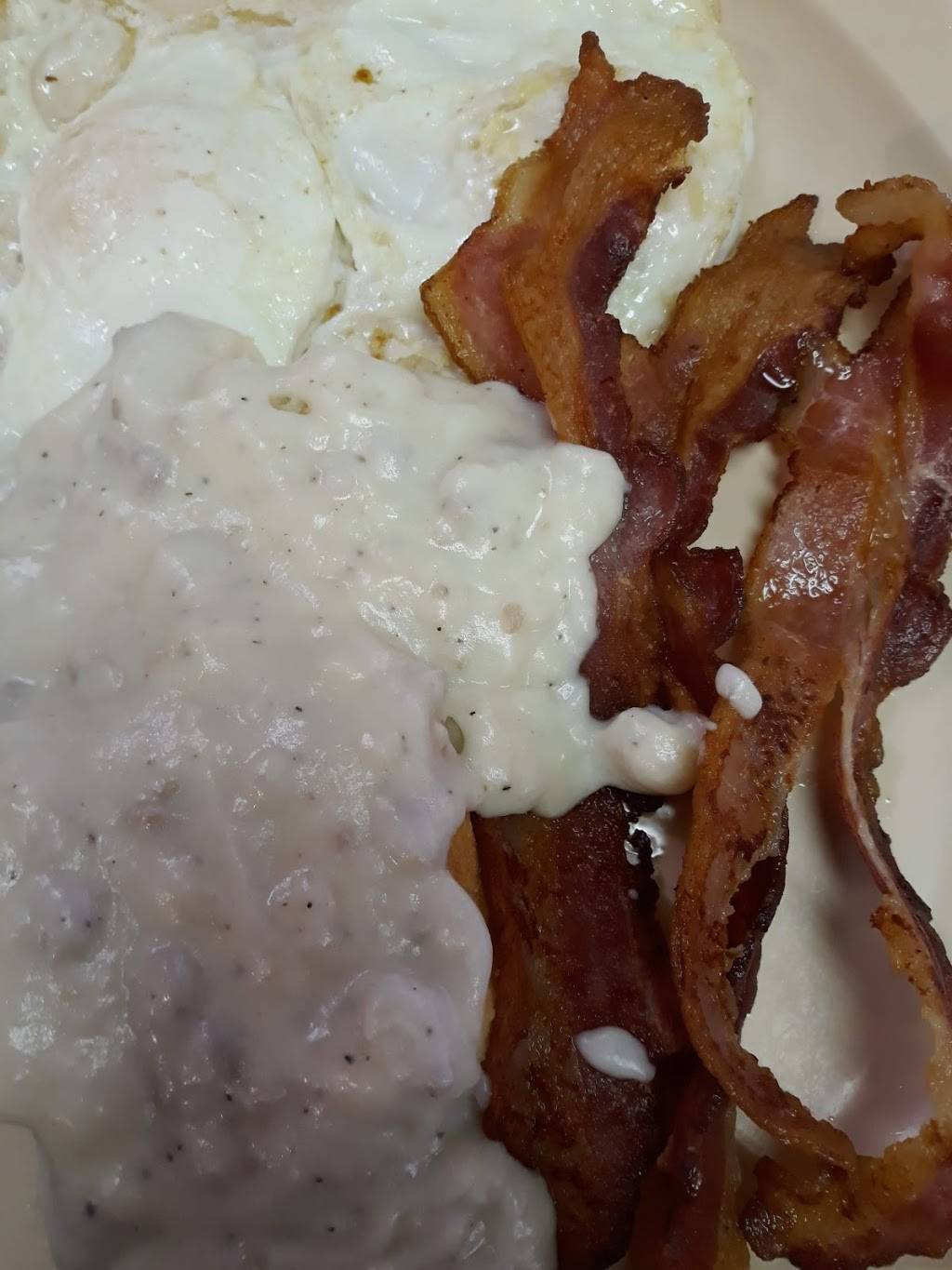 Desis Diner | restaurant | 104 Pine St, Arcadia, MO 63621, USA | 5735460154 OR +1 573-546-0154