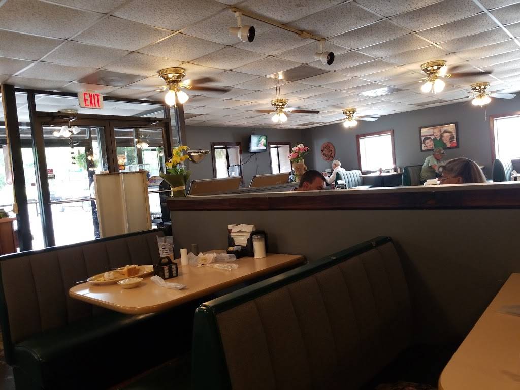 Parkside Catfish Restaurant | restaurant | 13610 AL-69, Baileyton, AL 35019, USA | 2567964288 OR +1 256-796-4288