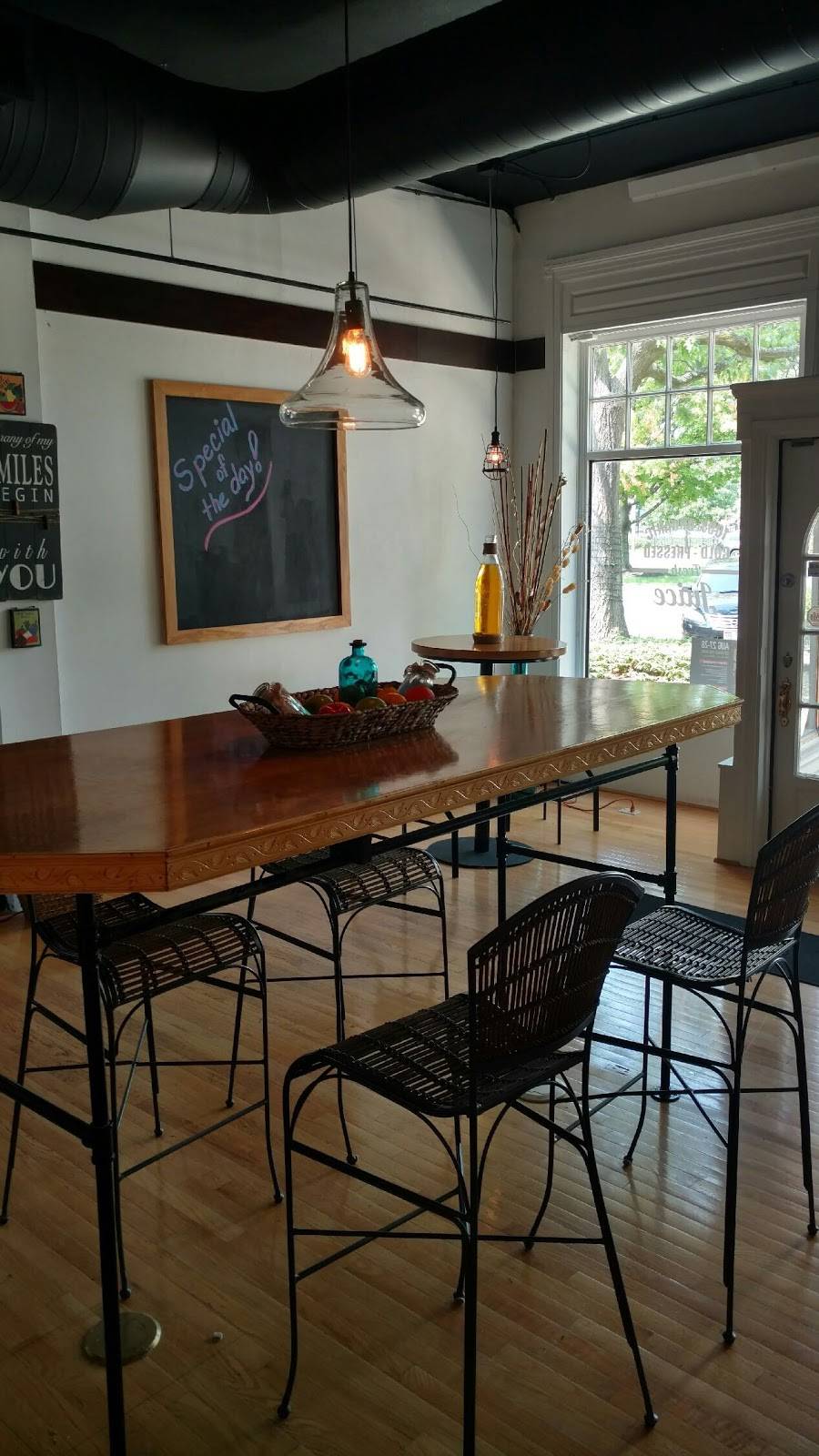 JuiceUp Coldpress Juice | restaurant | 13206 Shaker Square, Cleveland, OH 44120, USA | 2164047587 OR +1 216-404-7587