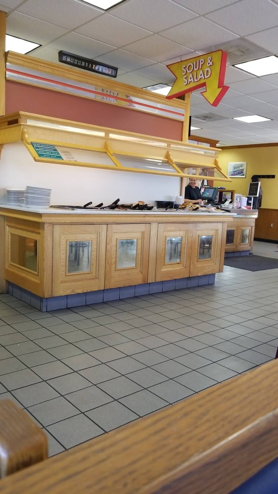 Frischs Big Boy | restaurant | 2322 W State St, Fremont, OH 43420, USA | 4193328244 OR +1 419-332-8244