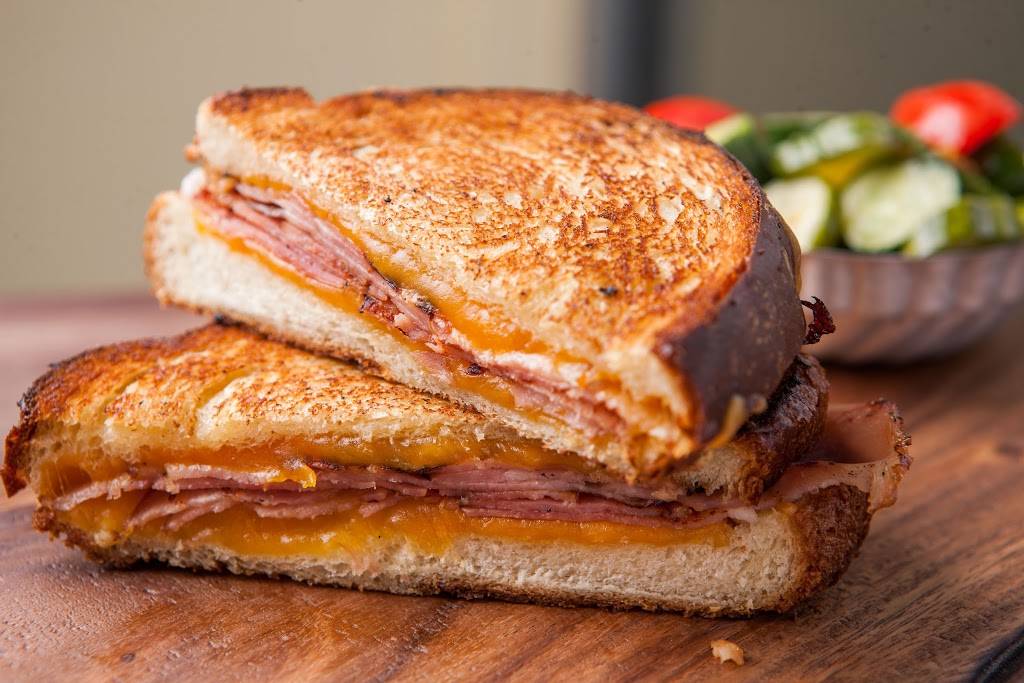 Homewood Gourmet | restaurant | 1919 28th Ave S #113, Homewood, AL 35209, USA | 2058711620 OR +1 205-871-1620