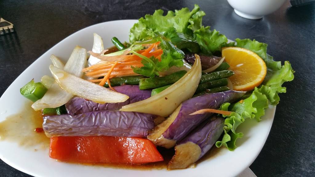 Nimman Thai Cuisine | restaurant | 2451 Lake Shore Blvd W, Etobicoke, ON M8V 1C5, Canada | 4162554224 OR +1 416-255-4224