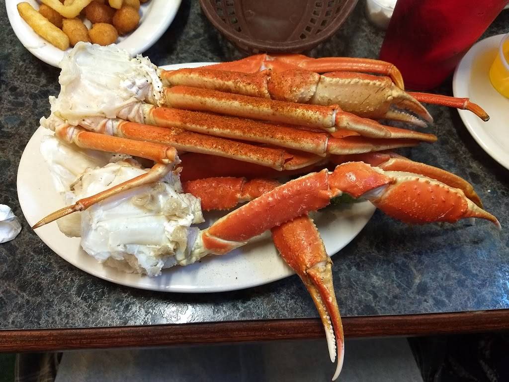Harbor Inn Seafood | restaurant | 3220 Old Forest Rd, Lynchburg, VA 24501, USA | 4343856888 OR +1 434-385-6888