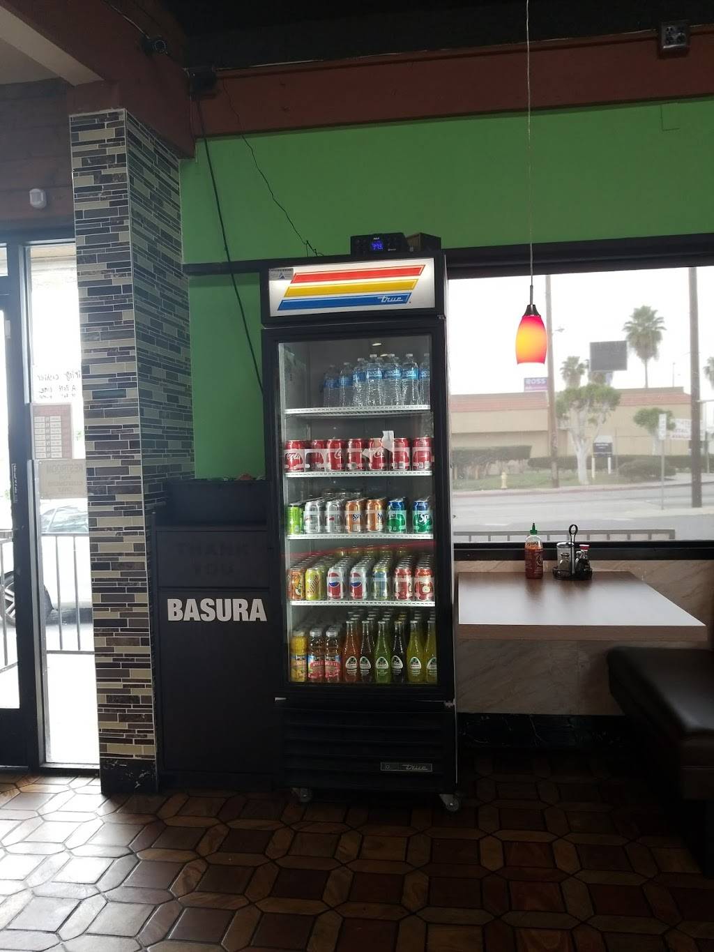 Corner Express | restaurant | 5750 Whittier Blvd, Commerce, CA 90022, USA | 3234907552 OR +1 323-490-7552