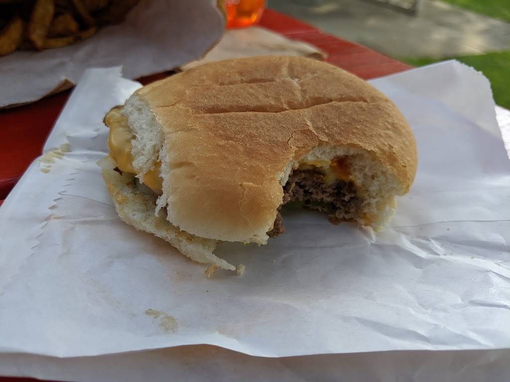 Reine de la Patate | restaurant | 246 Rue Water, Danville, QC J0A 1A0, Canada | 8198393183 OR +1 819-839-3183