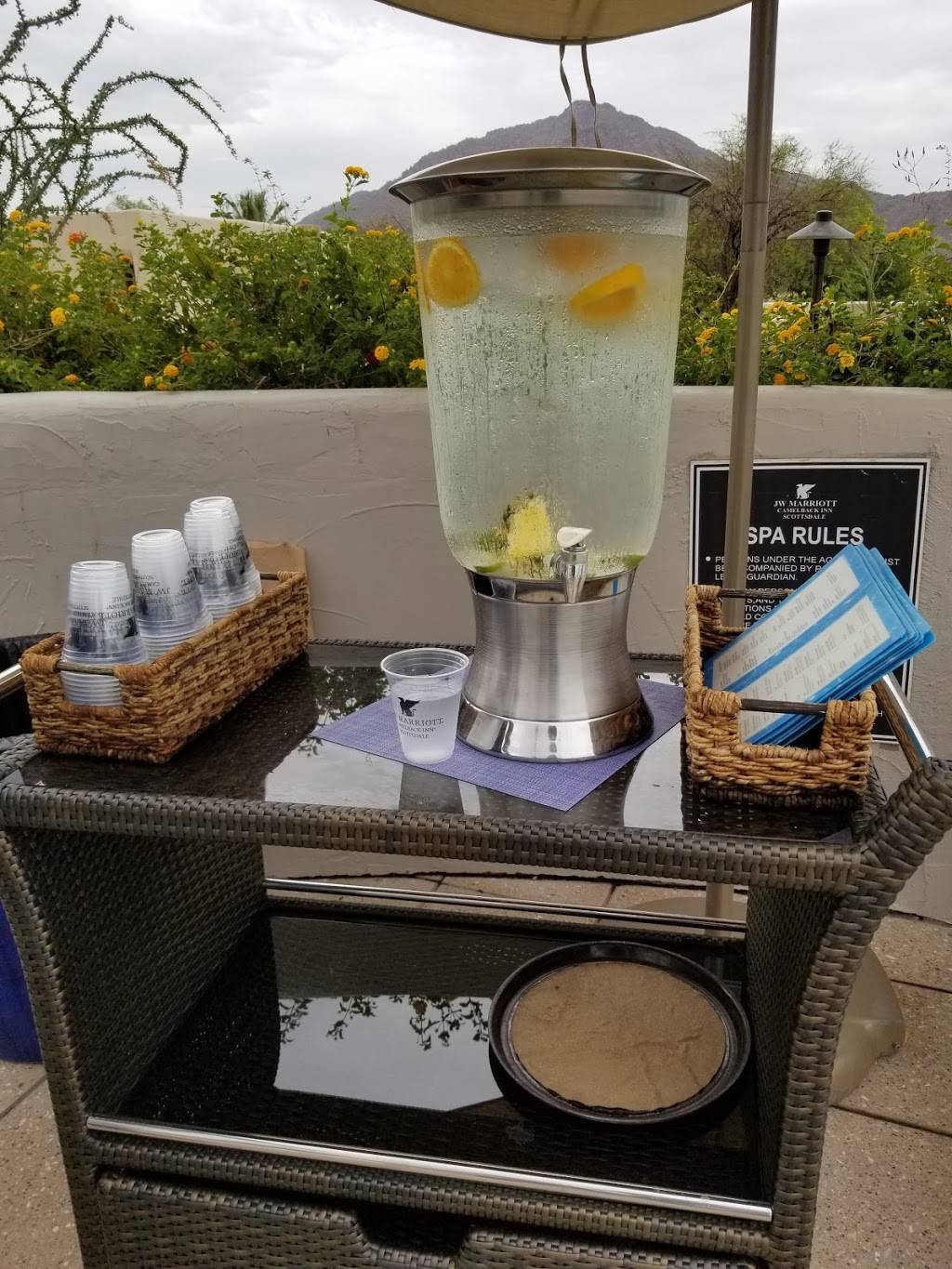 Hoppin Jacks | restaurant | 5402 E Lincoln Dr, Scottsdale, AZ 85253, USA | 4809481700 OR +1 480-948-1700