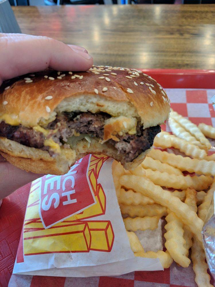 B Side Burger | restaurant | 3734 W Irving Park Rd, Chicago, IL 60618, USA | 7732672222 OR +1 773-267-2222