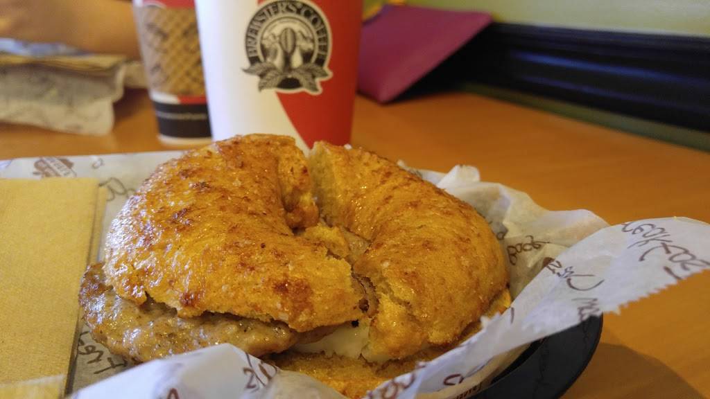 Big Apple Bagels | bakery | 2058 Lake Michigan Dr NW, Grand Rapids, MI 49504, USA | 6167352390 OR +1 616-735-2390