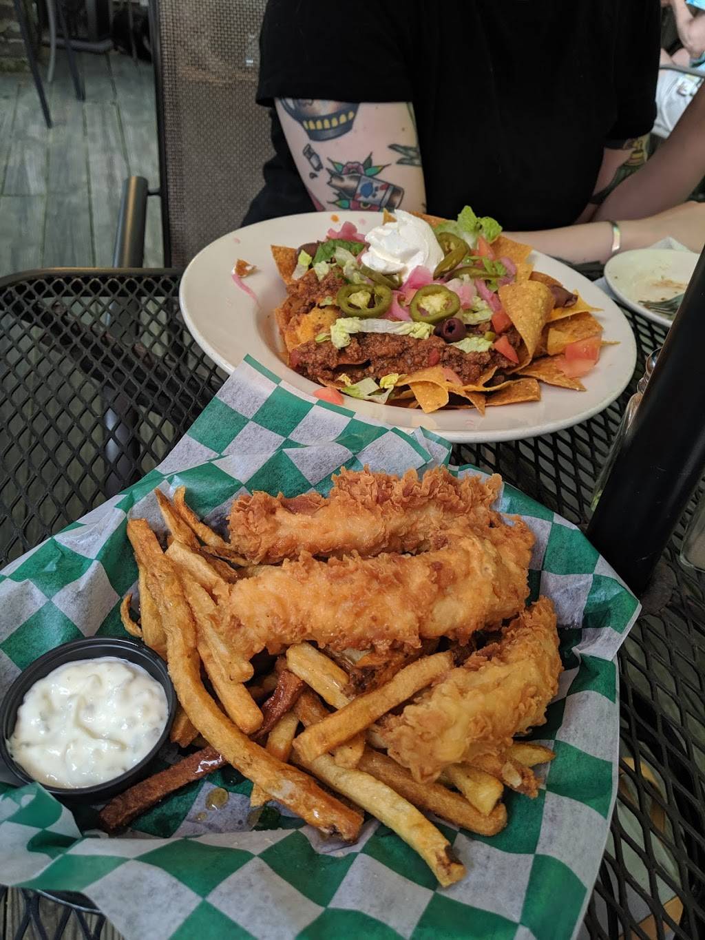 Patrick Henrys Pub & Grille | restaurant | 2300 E Broad St, Richmond, VA 23223, USA | 8046444242 OR +1 804-644-4242