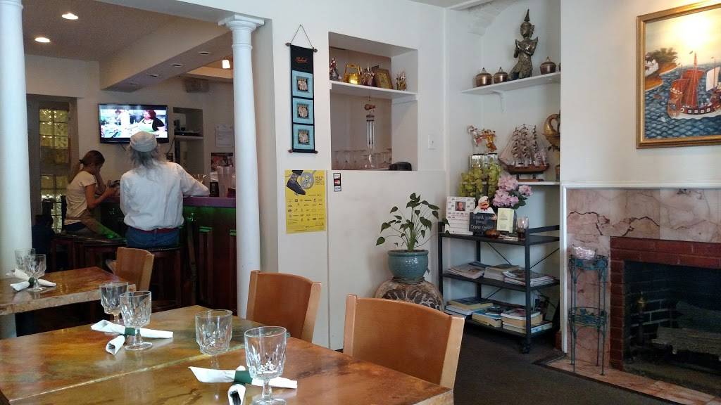 Sam Phao Thai Cuisine | restaurant | 1019 King St, Alexandria, VA 22314, USA | 7035483736 OR +1 703-548-3736