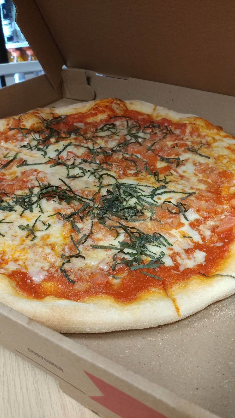 Old School Italian Pizzeria | restaurant | 552 Washington St, Wellesley, MA 02482, USA | 7812358300 OR +1 781-235-8300