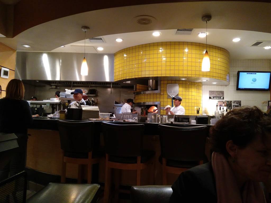 California Pizza Kitchen at Encino | restaurant | 16101 Ventura Blvd #200, Encino, CA 91436, USA | 8189077783 OR +1 818-907-7783