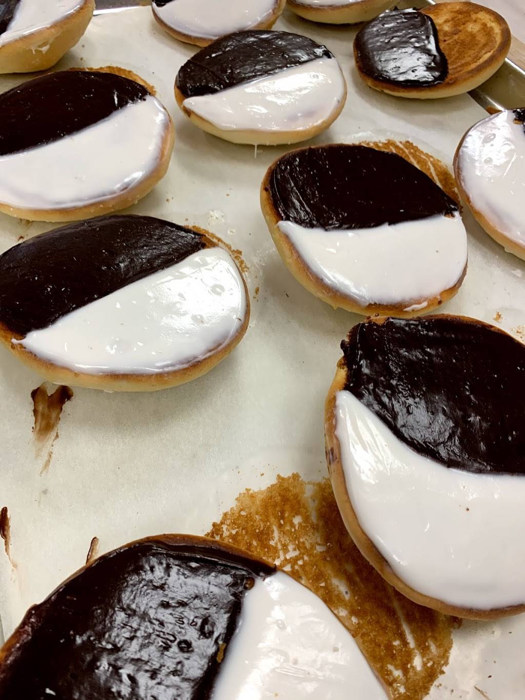 Old New York Deli & Bakery Co | restaurant | 6209 Topanga Canyon Blvd, Woodland Hills, CA 91367, USA | 8188873354 OR +1 818-887-3354