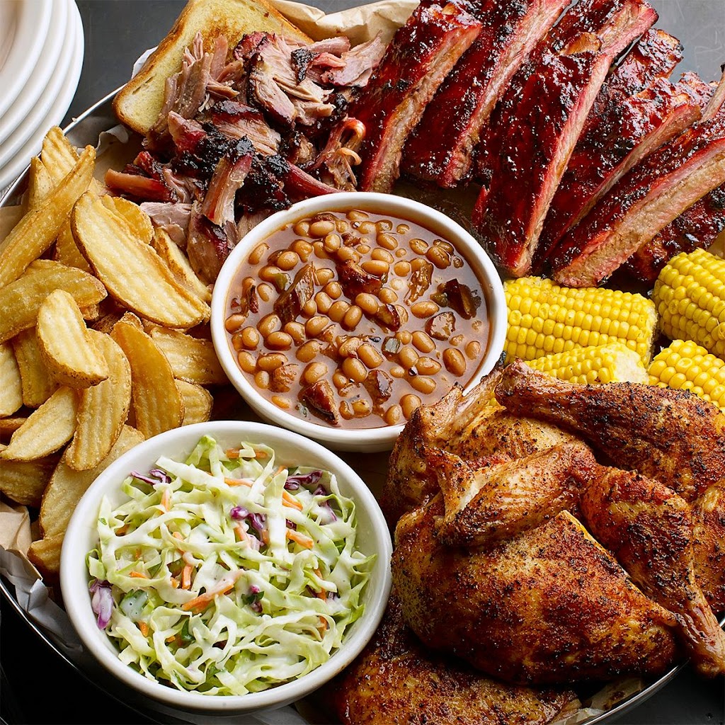Famous Daves Bar-B-Que | restaurant | 300 S Pine Ave, Long Beach, CA 90802, USA | 5625806060 OR +1 562-580-6060