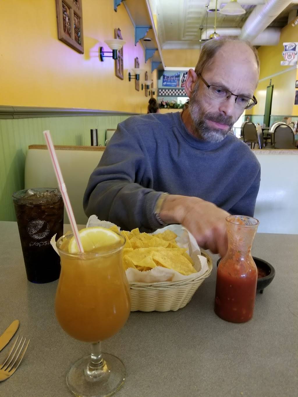 Mi Casita Restaurant | restaurant | 1115 6th St, Nevada, IA 50201, USA | 5153822444 OR +1 515-382-2444