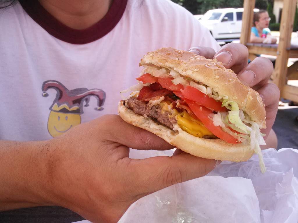 Red Rooster | restaurant | 10005 Damascus Blvd, Damascus, MD 20872, USA | 3012534081 OR +1 301-253-4081